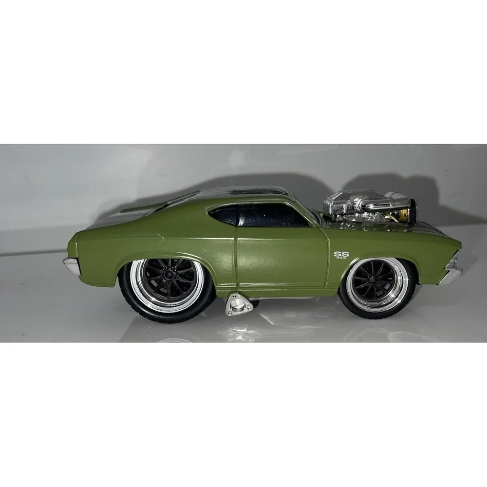 Maisto 1:24 Scale 1969 Chevrolet Chevelle Green Car (3/b18)